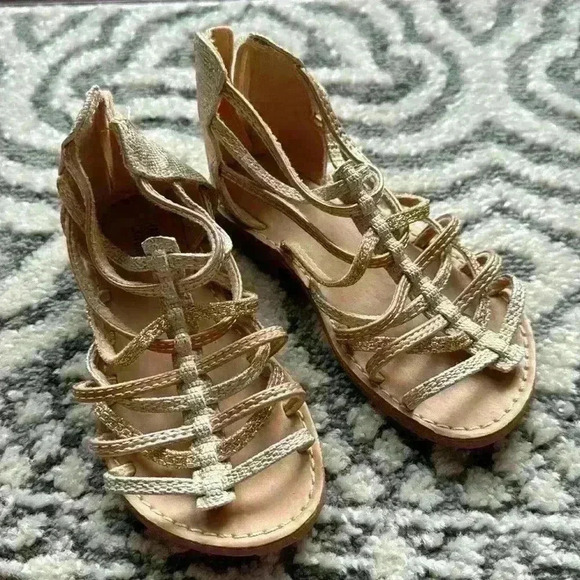 Harper Canyon sandals size 9 - Picture 1 of 3